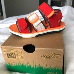 Brand New PLAE Wes sandals - Sz 8